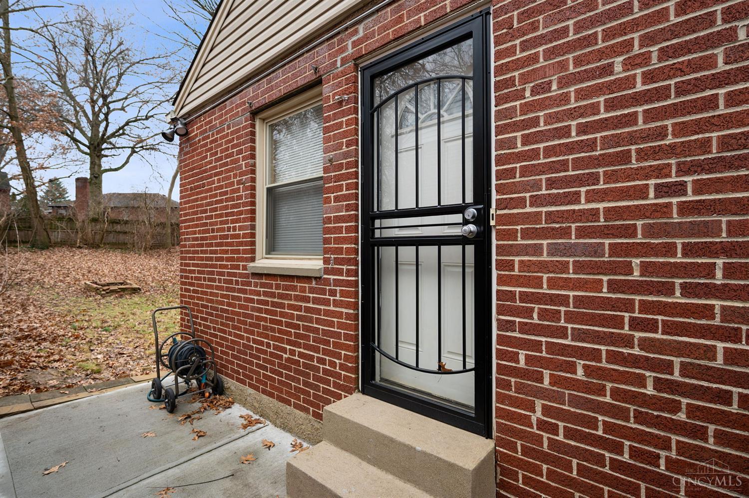 1233 West Galbraith Road Cincinnati, OH 45231 - Photo 22 of 26