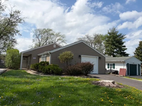 $199,900 | 17312 Poe Avenue, Hazel Crest, IL 60429