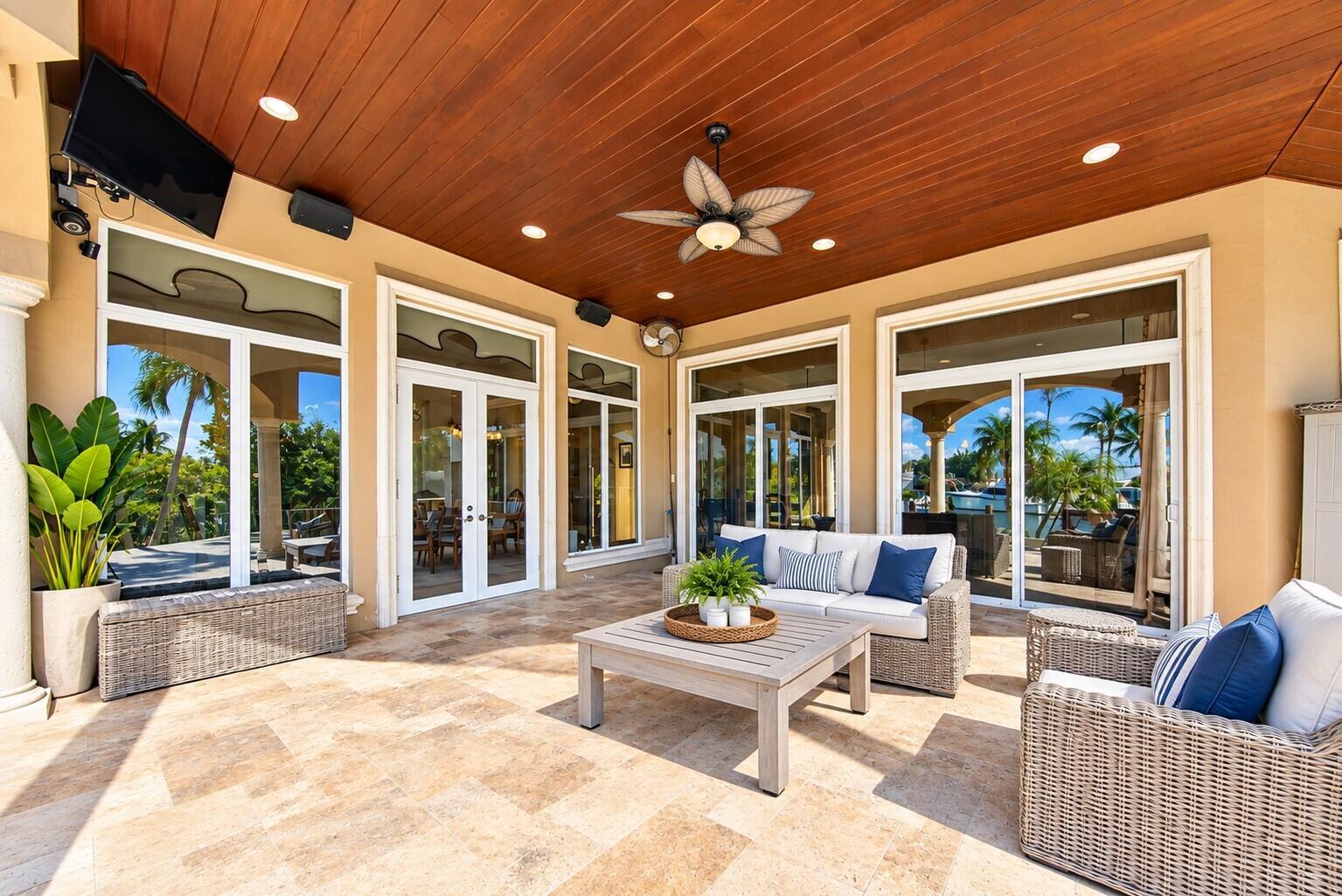 2311 Northeast 35th Street Lighthouse Point, FL 33064 - Photo 53 of 66 Outside sitting area