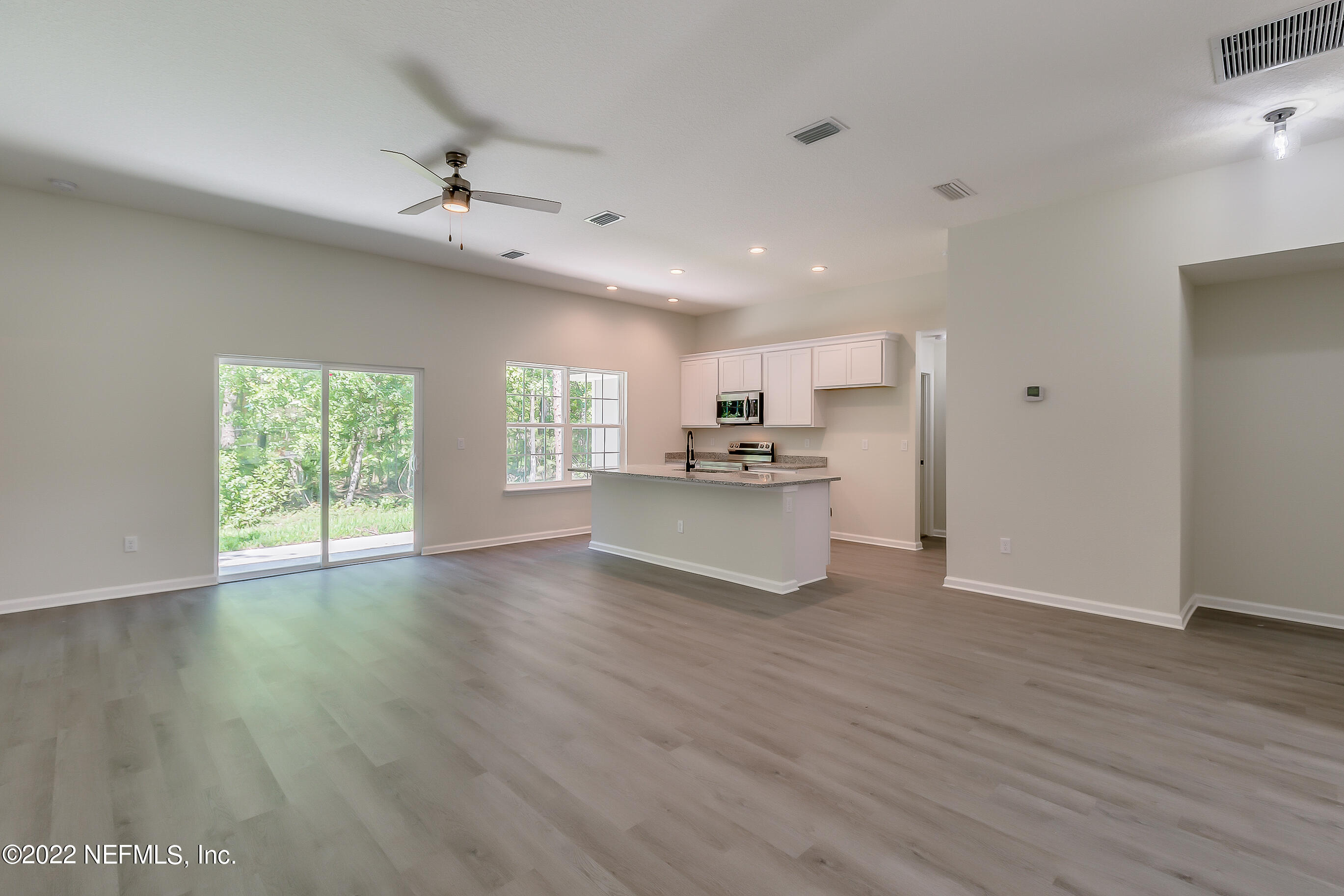 11839 Charlie Road Jacksonville, FL 32218 - Photo 10 of 39 Living Room