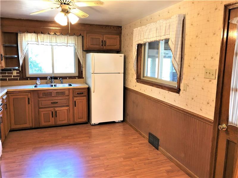 2069 Mercer Road New Brighton, PA 15066 - Photo 4 of 25 Gallery Image 4
