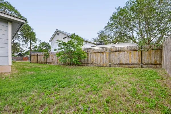 $3,400 | 1182 Waller Street, Austin, TX 78702
