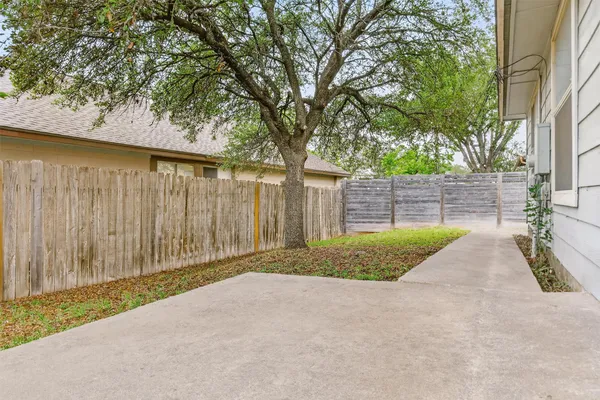 $3,400 | 1182 Waller Street, Austin, TX 78702