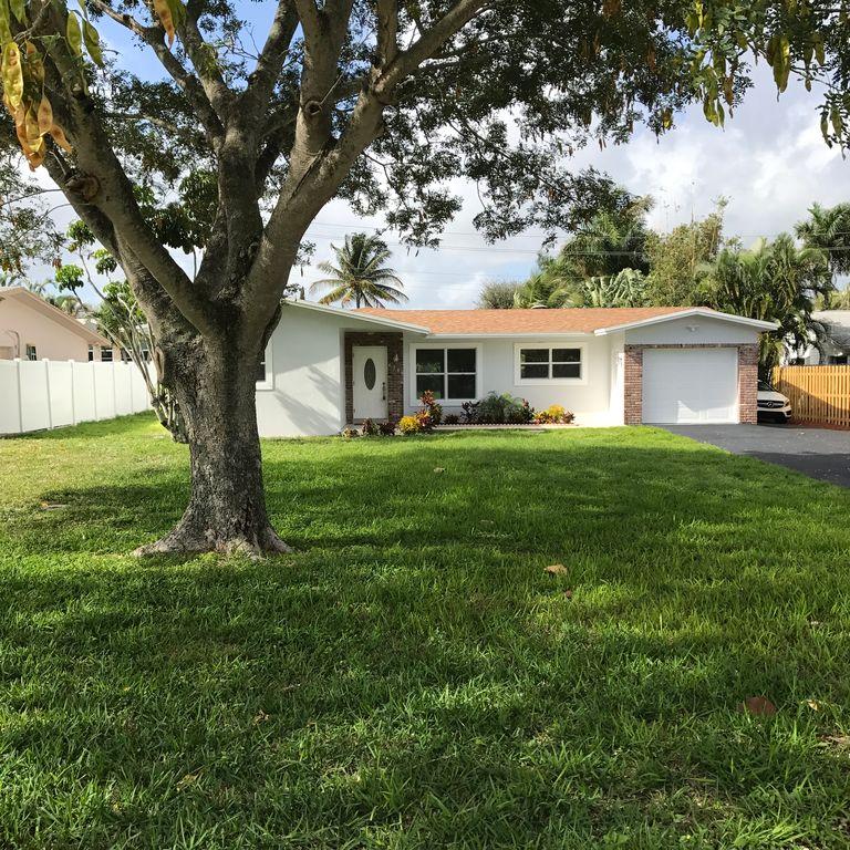 4799 Northwest 4th Avenue Boca Raton, FL 33431 - Photo 3 of 27 IS6qjy5clfh38q0000000000
