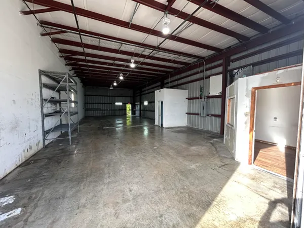 $21 | 806 Old Dixie Highway, Unit 1, Lake Park, FL 33403