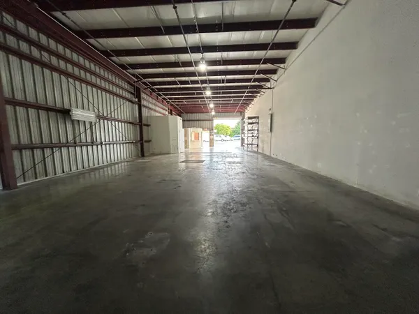 $21 | 806 Old Dixie Highway, Unit 1, Lake Park, FL 33403