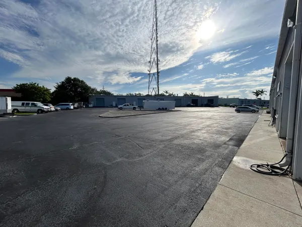 $21 | 806 Old Dixie Highway, Unit 1, Lake Park, FL 33403