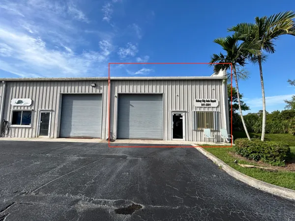 $21 | 806 Old Dixie Highway, Unit 1, Lake Park, FL 33403