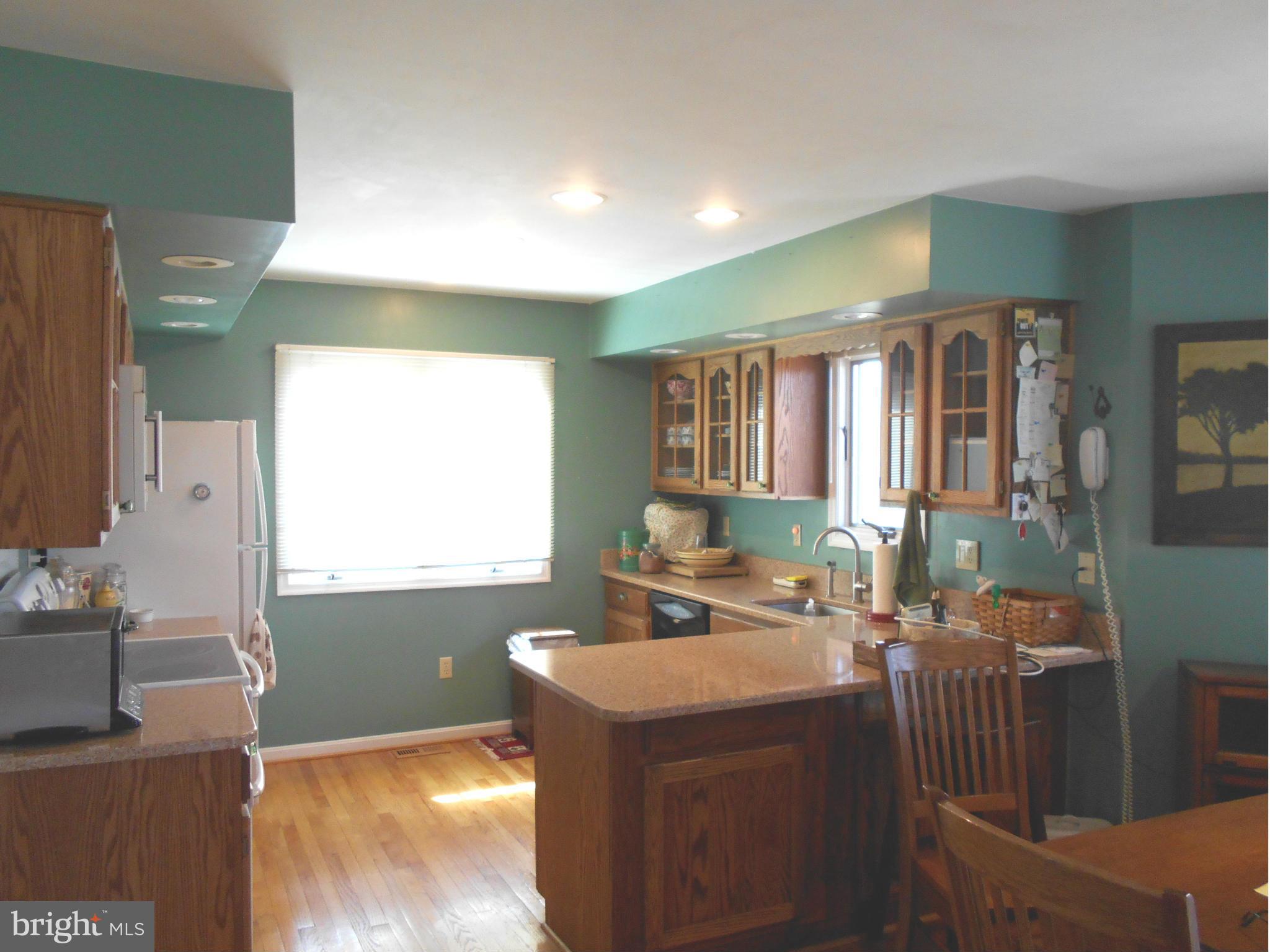 1902 Ridgewood Court Hampstead, MD 21074 - Photo 12 of 24 Kitchen
