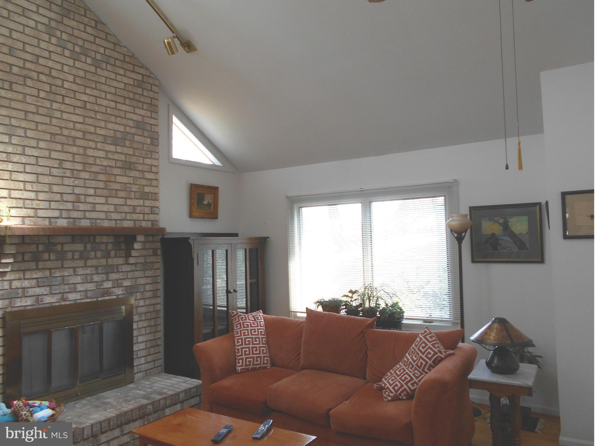 1902 Ridgewood Court Hampstead, MD 21074 - Photo 8 of 24 OPEN AND BRIGHT