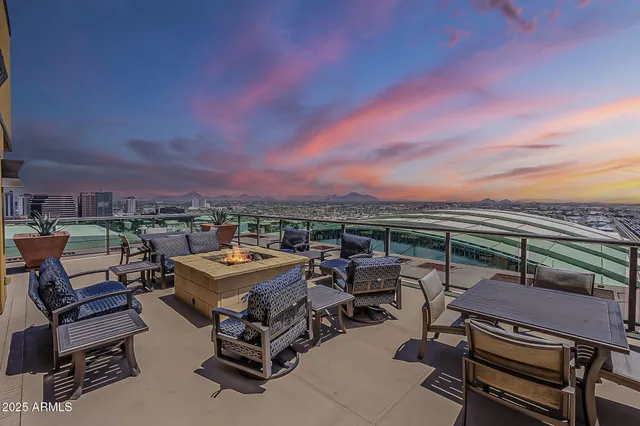 $558,104 | 310 South 4th Street, Unit 1601, Phoenix, AZ 85004