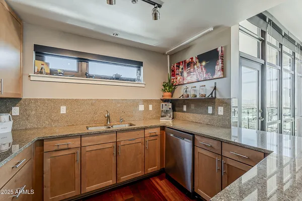 $549,104 | 310 South 4th Street, Unit 1601, Phoenix, AZ 85004