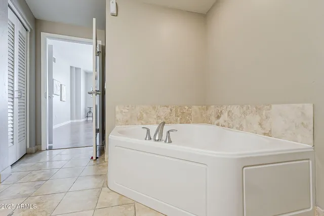 $558,104 | 310 South 4th Street, Unit 1601, Phoenix, AZ 85004