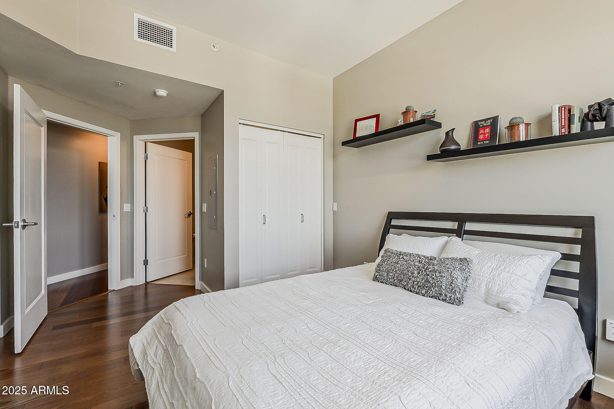 310 South 4th Street, Unit 1601 Phoenix, AZ 85004 - Photo 24 of 55 Guest 2