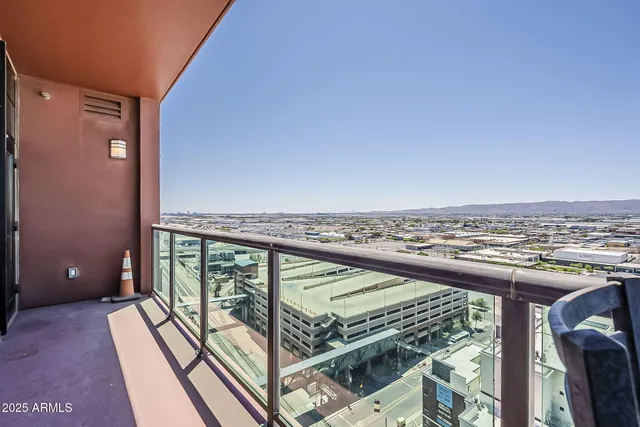 $558,104 | 310 South 4th Street, Unit 1601, Phoenix, AZ 85004