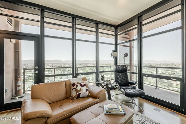 $549,104 | 310 South 4th Street, Unit 1601, Phoenix, AZ 85004