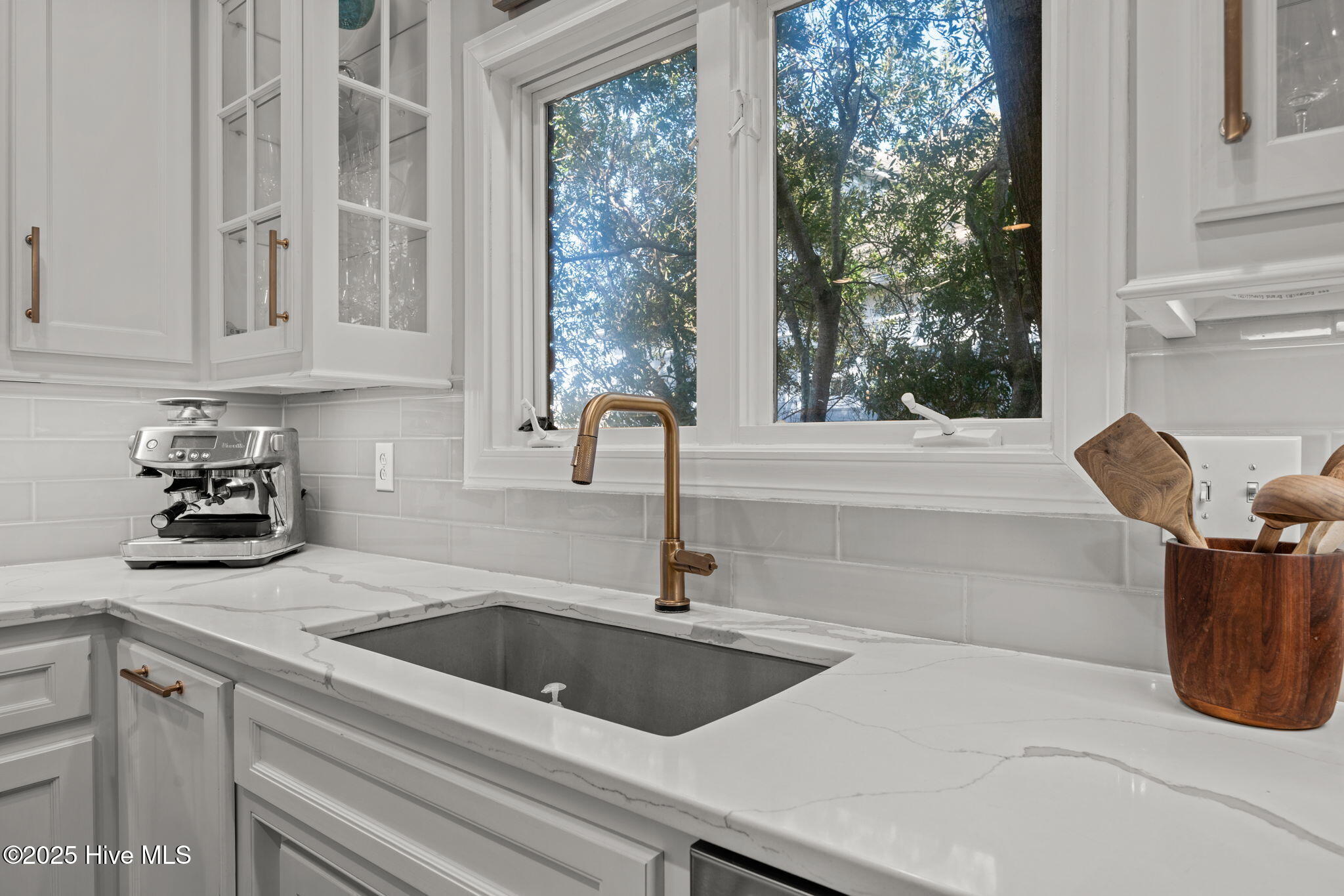 2418 Turtle Bay Drive New Bern, NC 28562 - Photo 16 of 45 28-web-or-mls-DSC_4585