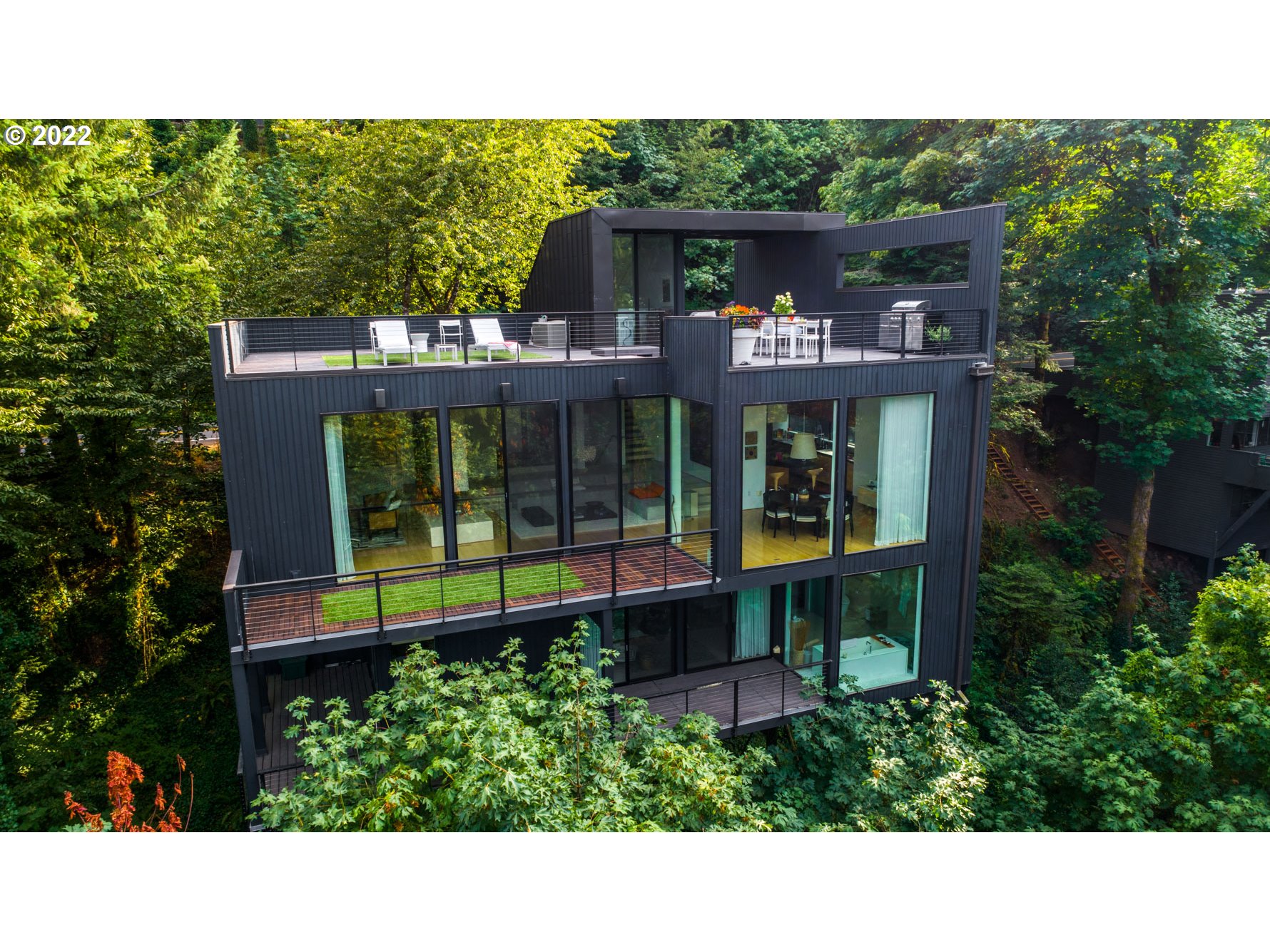 2952 Southwest Fairmount Boulevard Portland, OR 97239 - Photo 1 of 32 Gallery Image 1