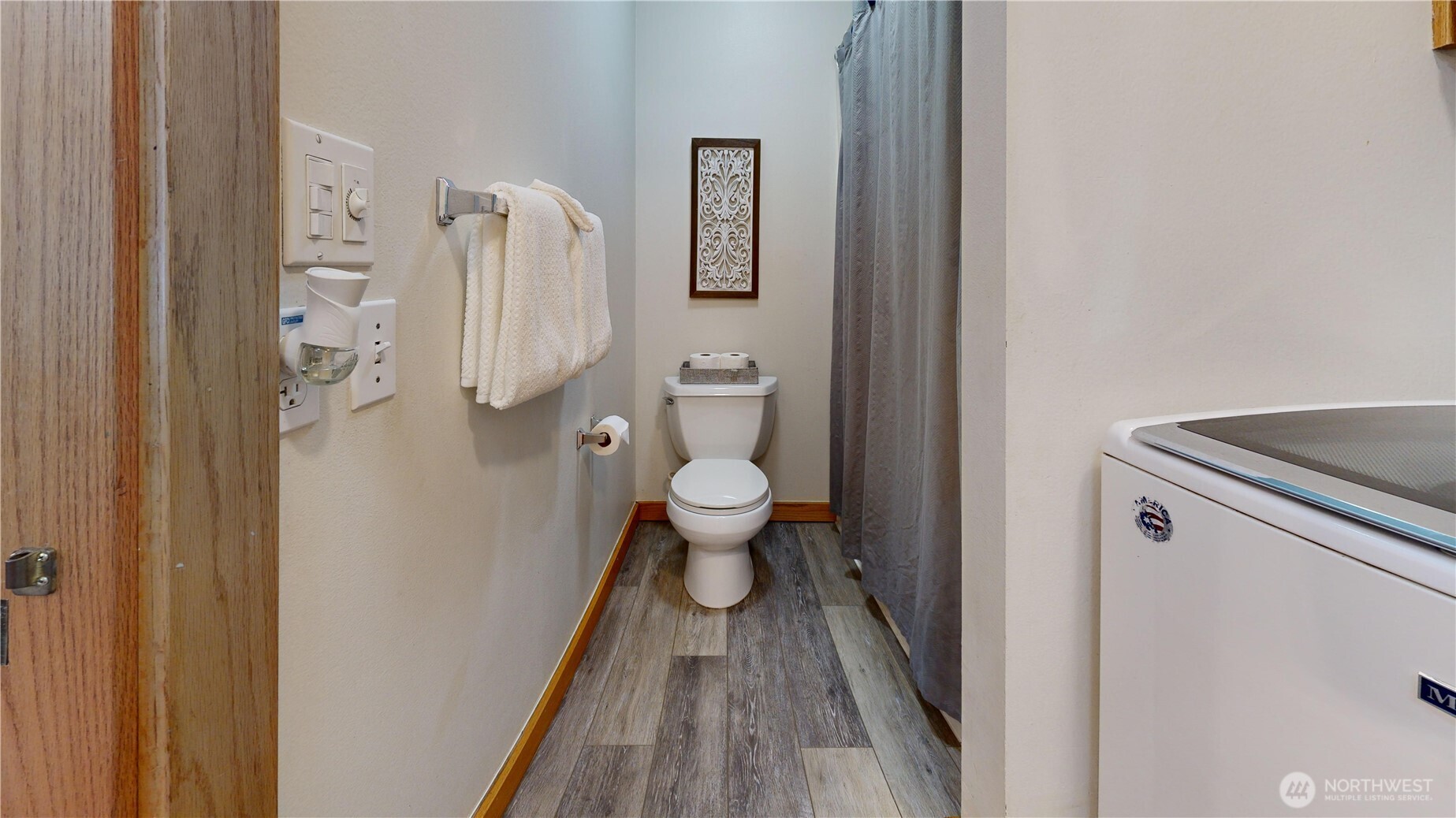35812 Allen Road South Roy, WA 98580 - Photo 13 of 39 a bathroom with a toilet and a shower