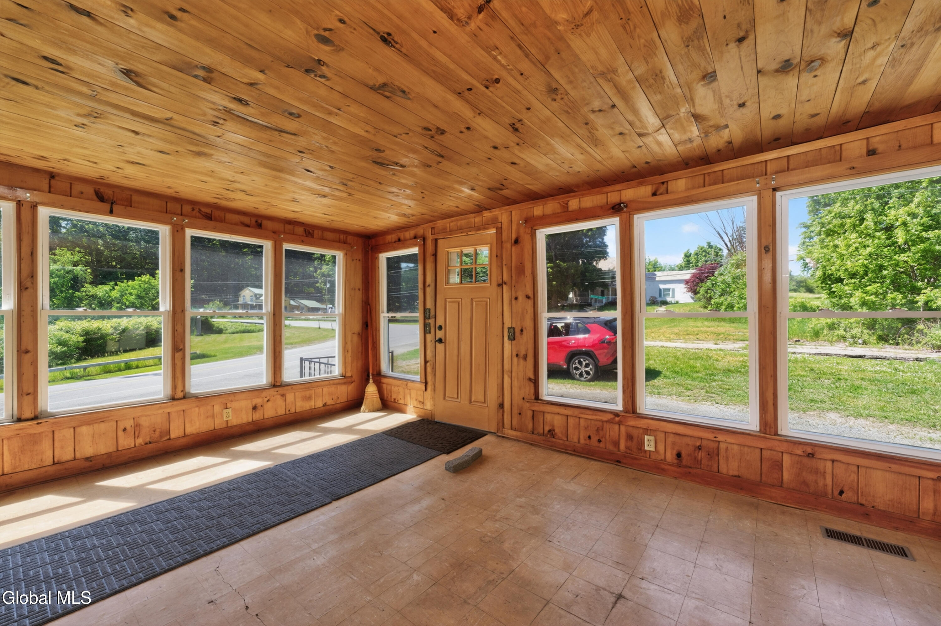 652 County Rte 49 Cossayuna, NY 12823 - Photo 13 of 54 1 Entryway 1