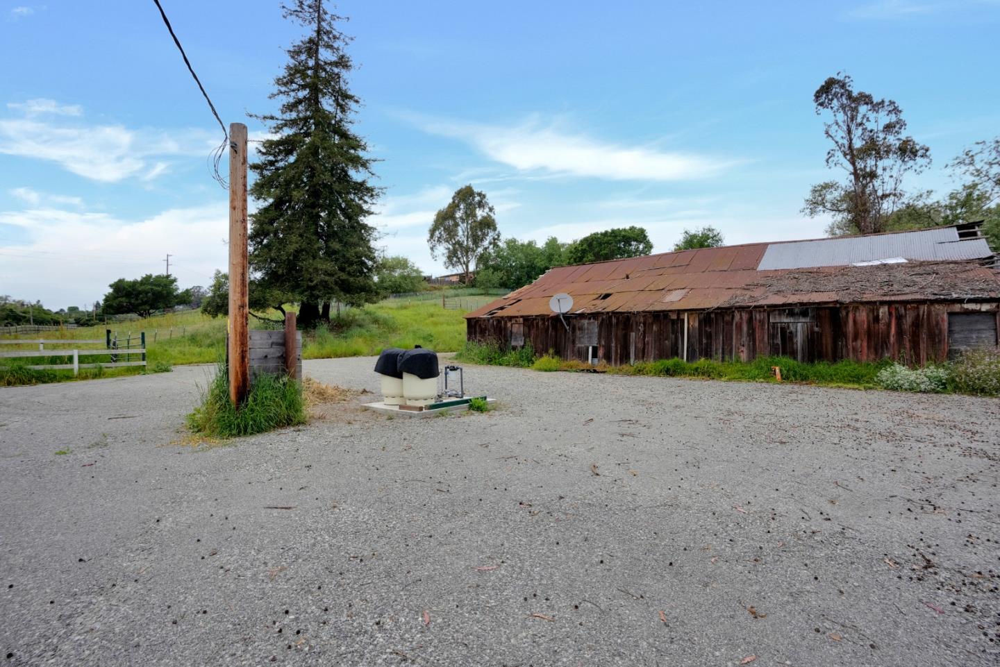 238 Pioneer Road Watsonville, CA 95076 - Photo 14 of 26 Gallery Image 14