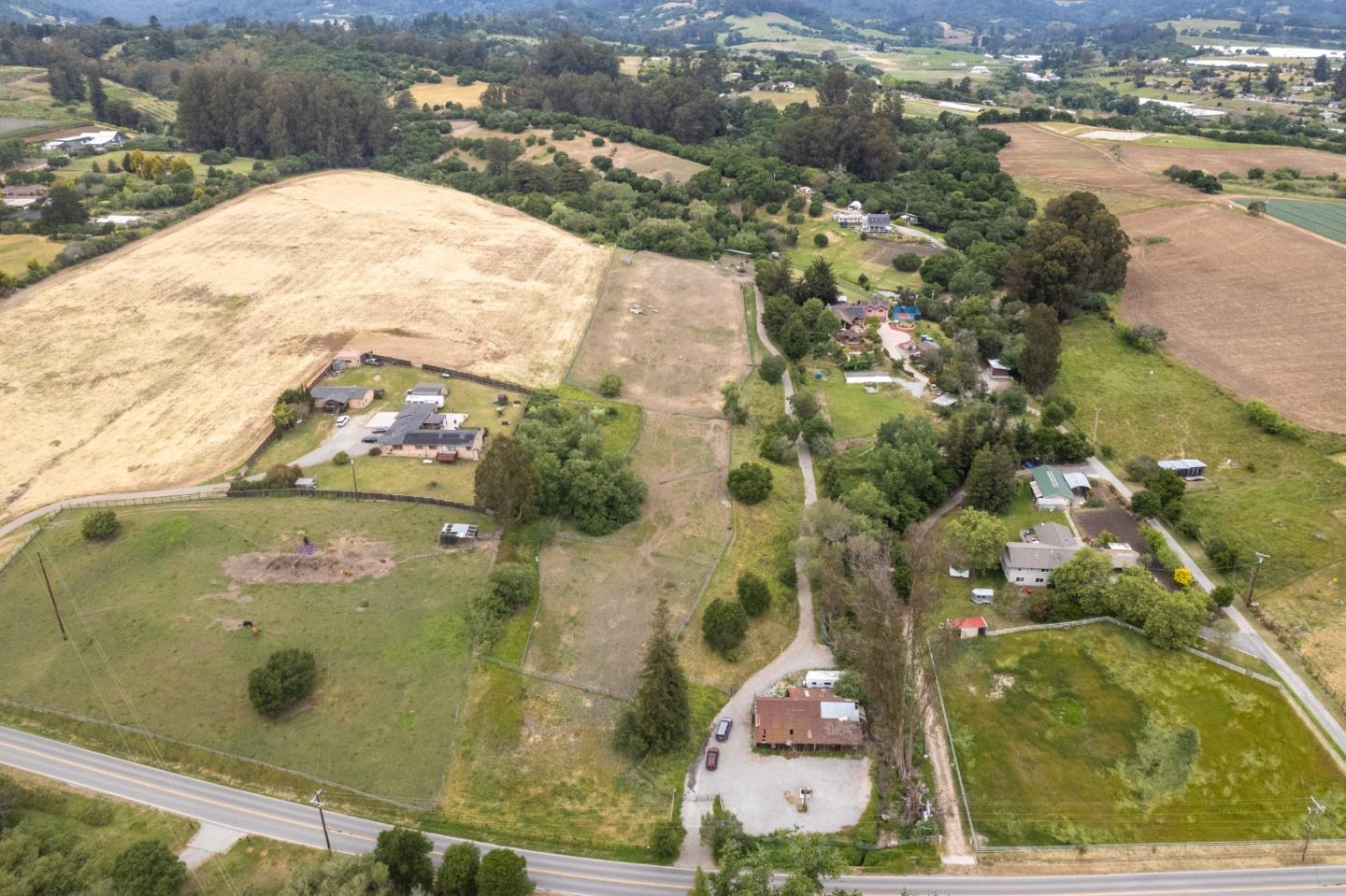 238 Pioneer Road Watsonville, CA 95076 - Photo 23 of 26 Gallery Image 23