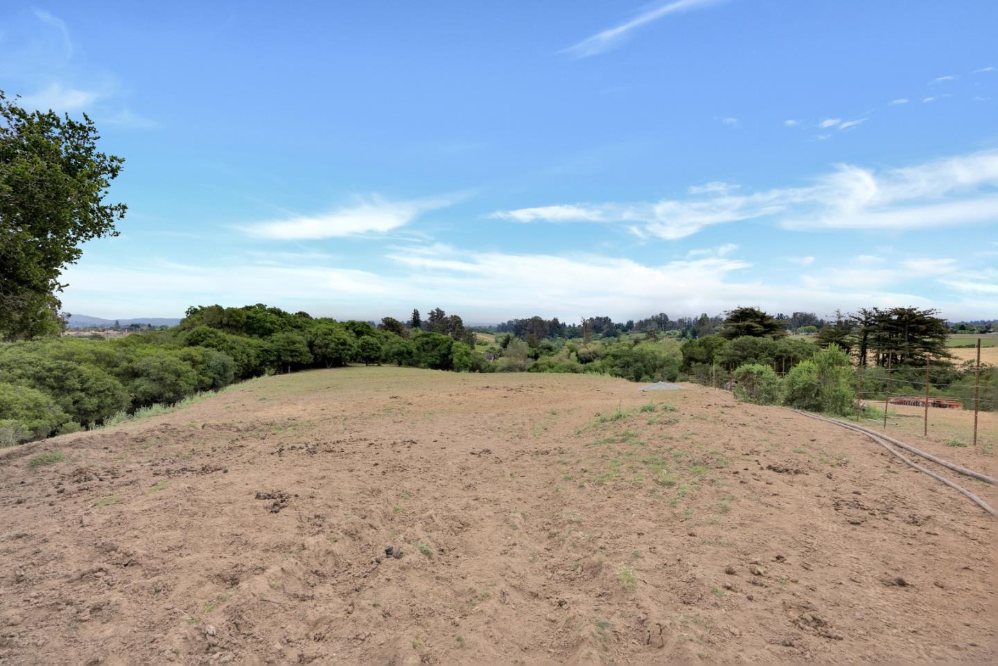 238 Pioneer Road Watsonville, CA 95076 - Photo 9 of 26 Gallery Image 9