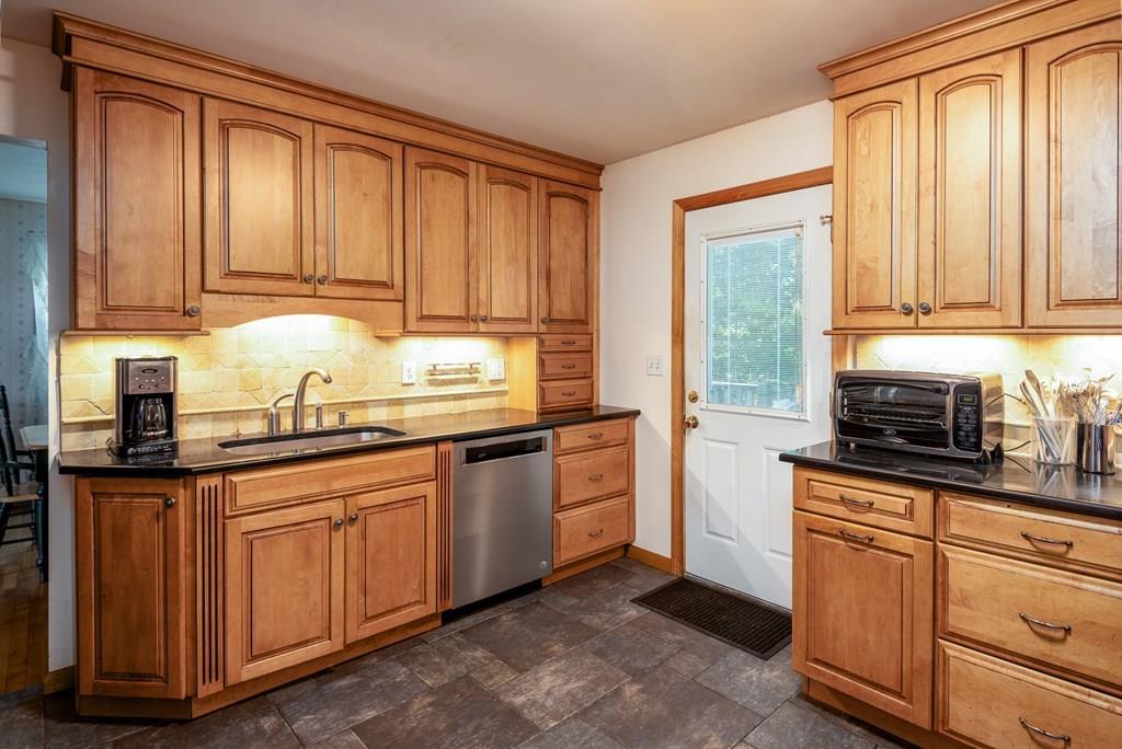 97 Howe Street Ashland, MA 01721 - Photo 5 of 21 Gallery Image 5