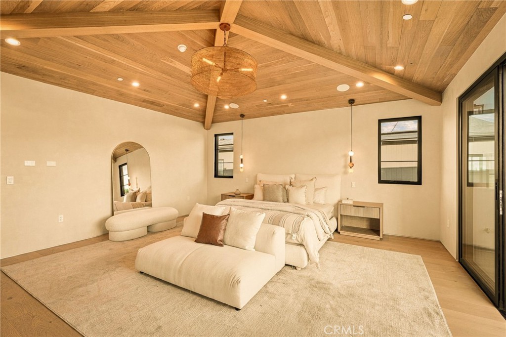 16658 Addison Street Encino, CA 91436 - Photo 33 of 46 Gallery Image 33