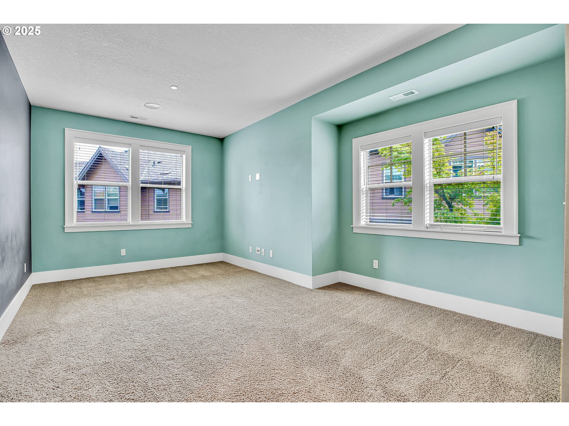 10441 Southwest Windwood Way Portland, OR 97225 - Photo 19 of 48