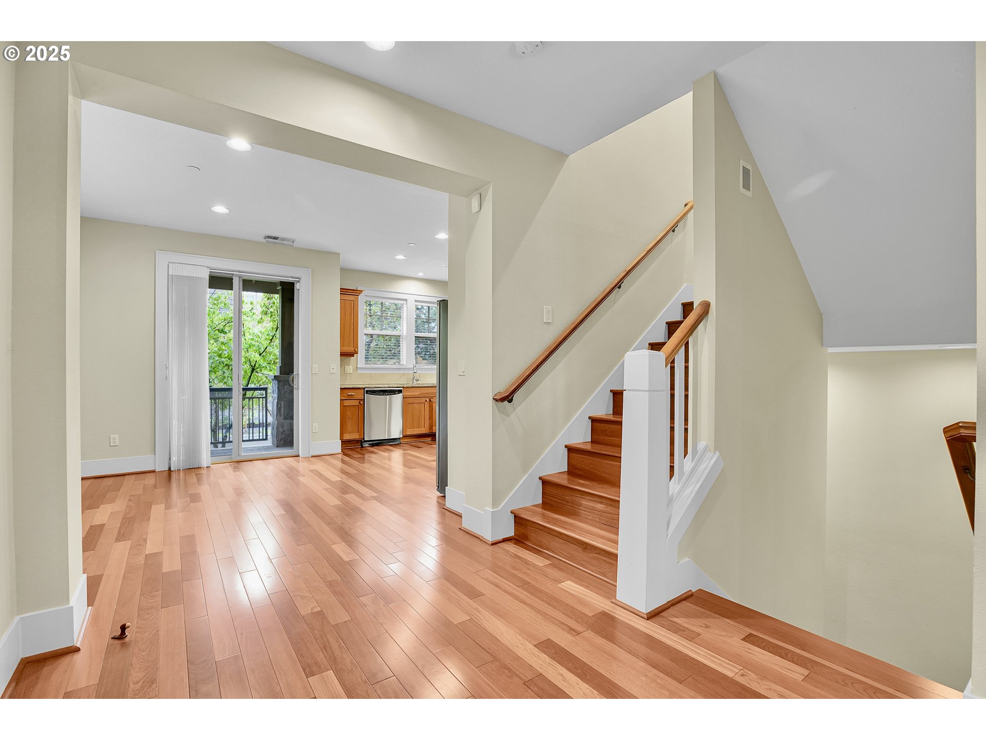 10441 Southwest Windwood Way Portland, OR 97225 - Photo 7 of 48