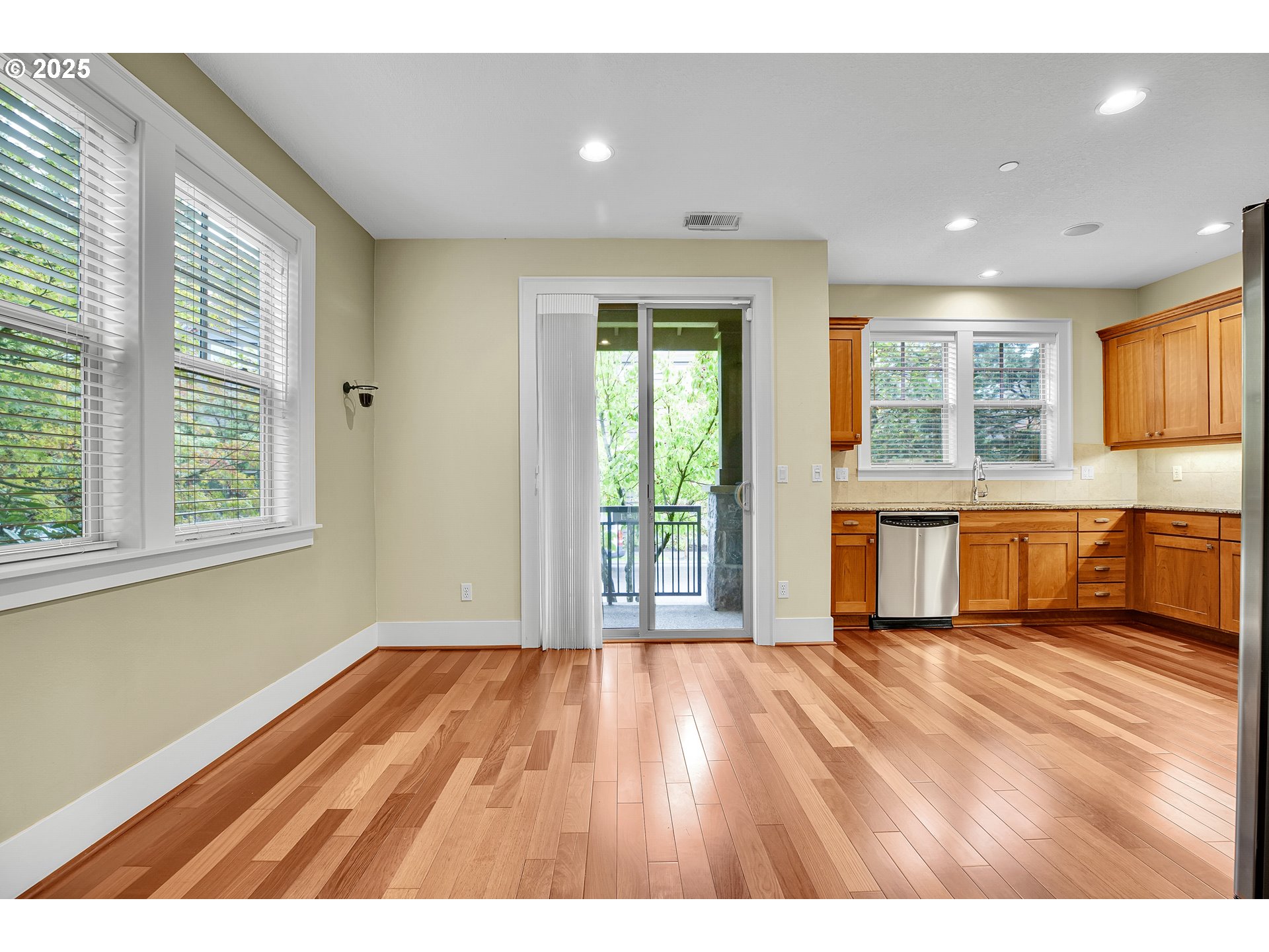 10441 Southwest Windwood Way Portland, OR 97225 - Photo 9 of 48