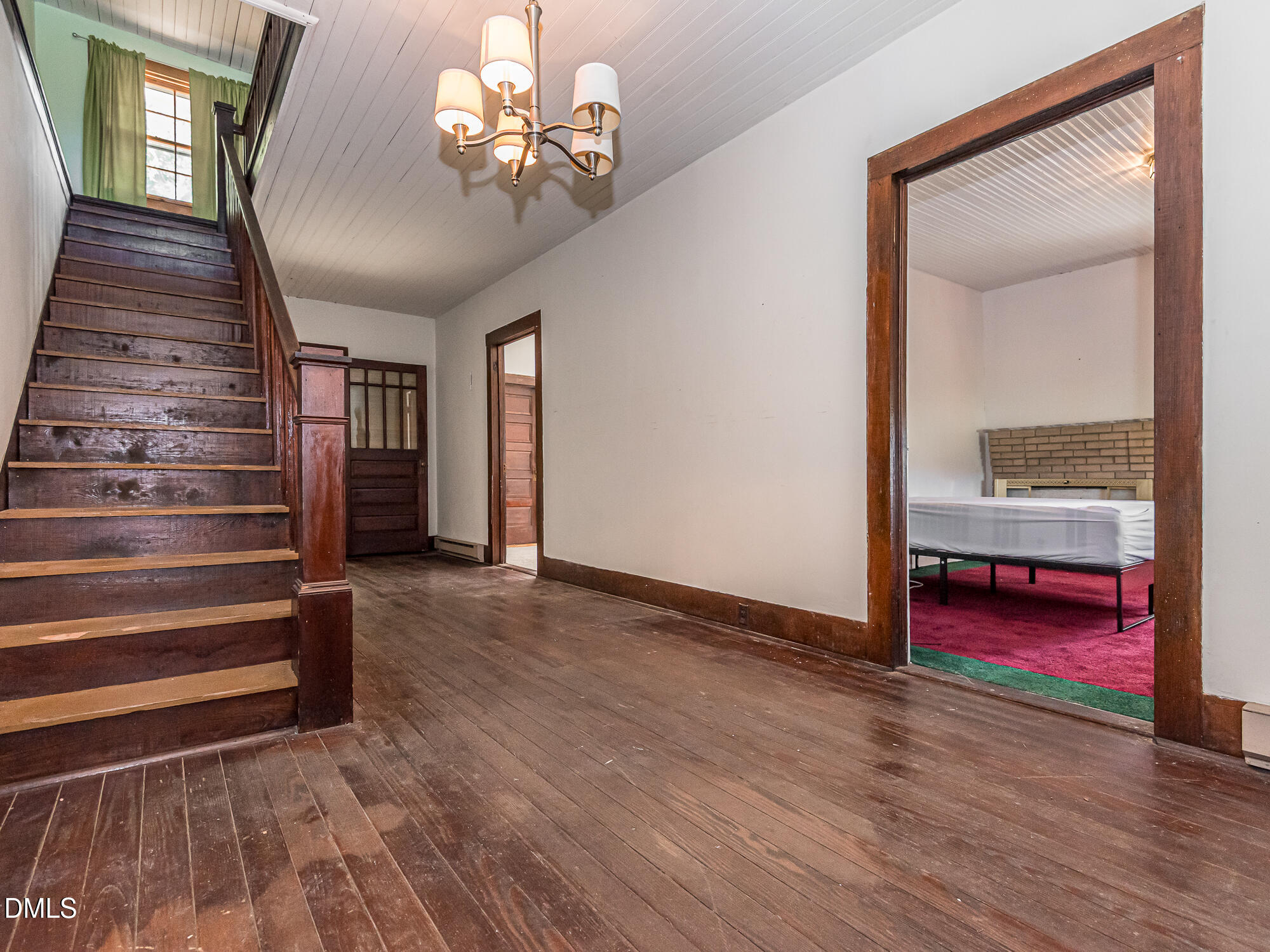 381 Royal Road Roseboro, NC 28382 - Photo 9 of 30 a view of entryway