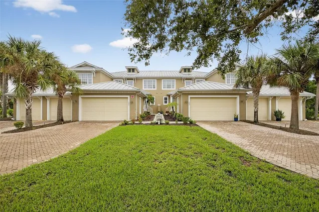 $379,900 | 10601 Lemon Creek Loop, Unit 102, Englewood, FL 34224