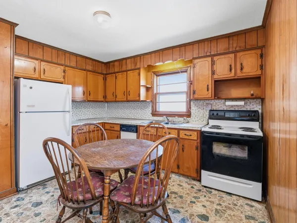 $154,900 | 137 Sunnybrook Circle, Bassett, VA 24055