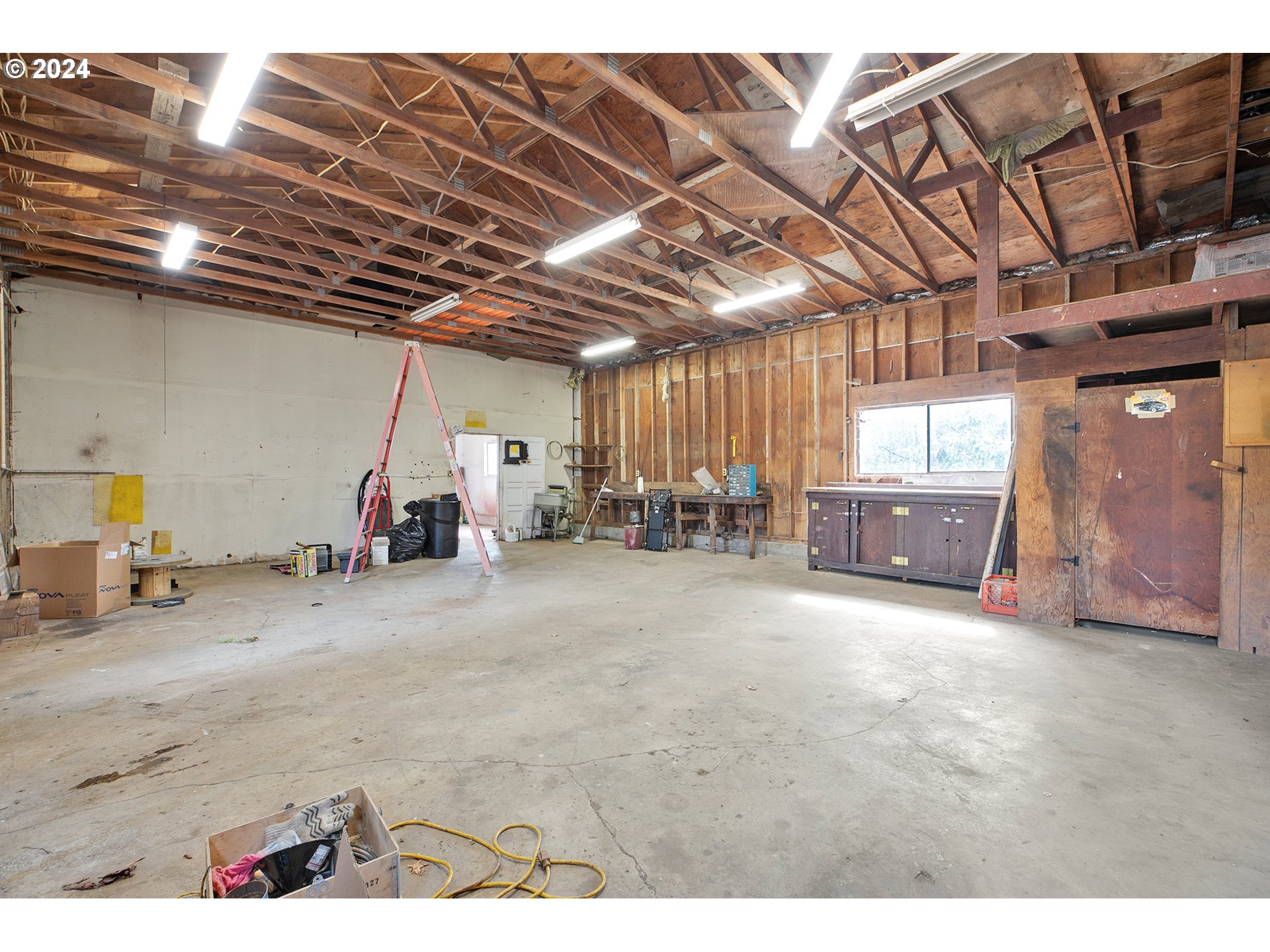 14857 South Burkstrom Road Oregon City, OR 97045 - Photo 26 of 45 Gallery Image 26