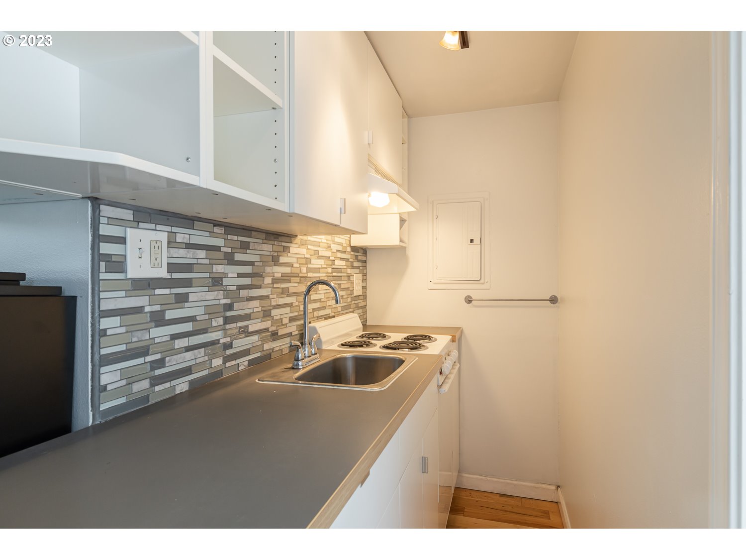 2739 Southwest Spring Garden Street Portland, OR 97219 - Photo 18 of 22 Gallery Image 18