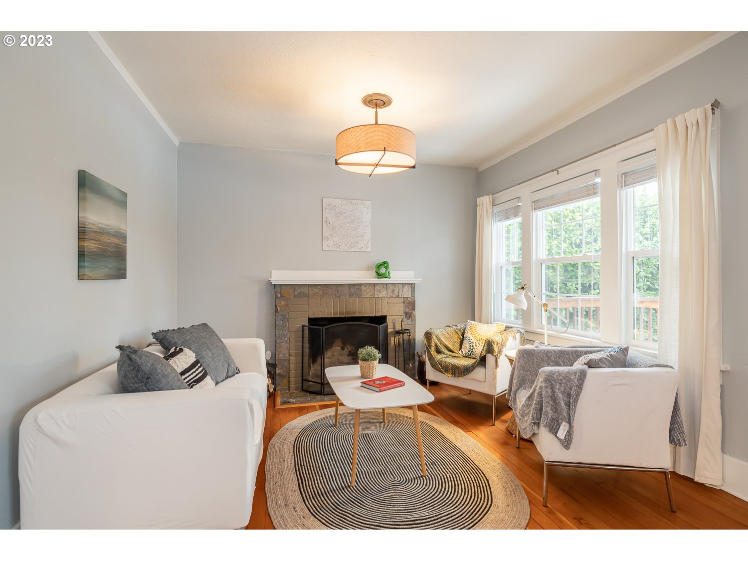 2739 Southwest Spring Garden Street Portland, OR 97219 - Photo 4 of 22 Gallery Image 4