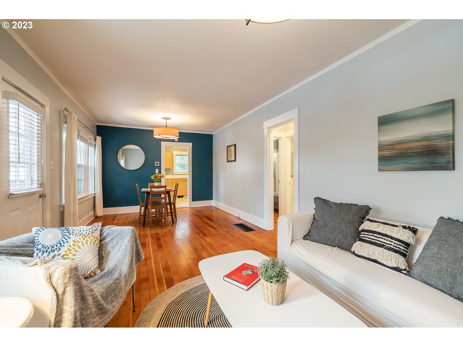 2739 Southwest Spring Garden Street Portland, OR 97219 - Photo 5 of 22 Gallery Image 5