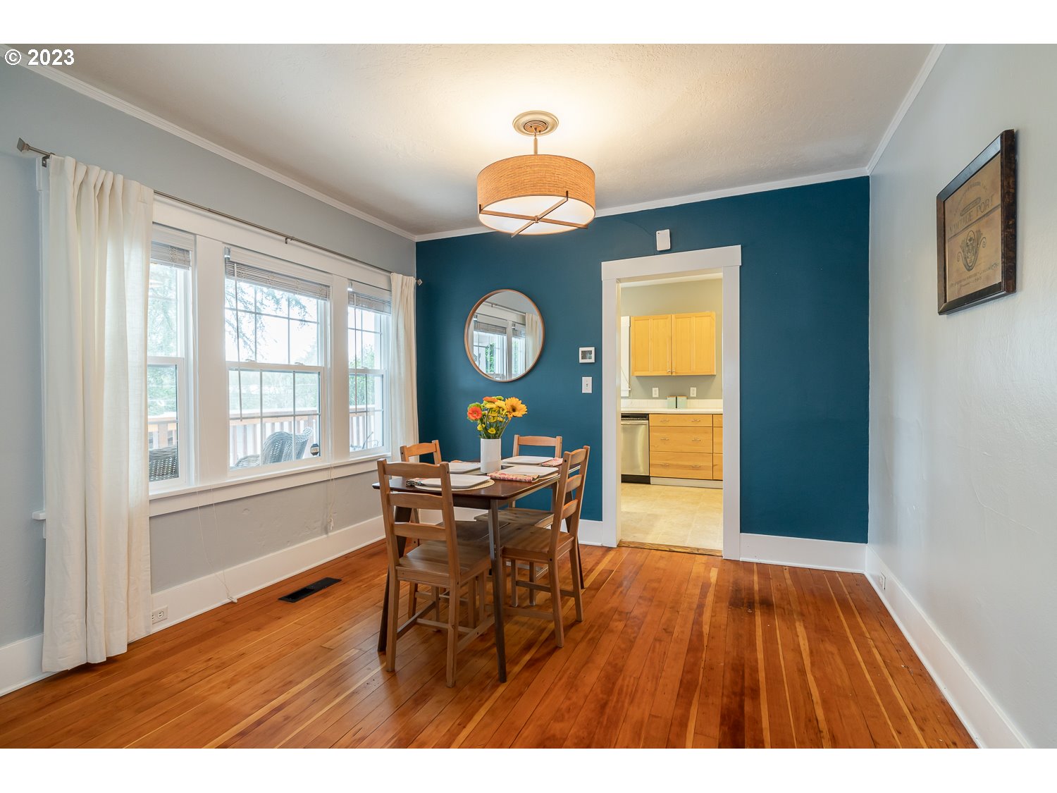 2739 Southwest Spring Garden Street Portland, OR 97219 - Photo 6 of 22 Gallery Image 6