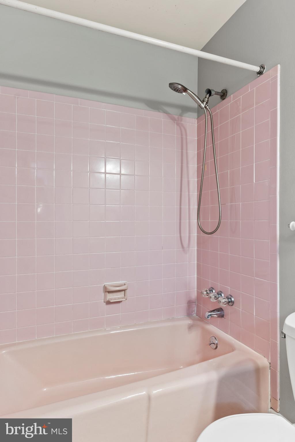 1204 Cedar Park Road, Unit 6 Annapolis, MD 21401 - Photo 30 of 51 a bathroom with a bath tub and a shower