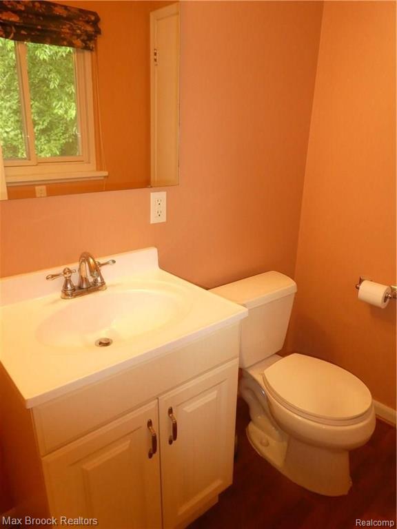 2458 West Square Lake Road West Bloomfield, MI 48324 - Photo 8 of 19