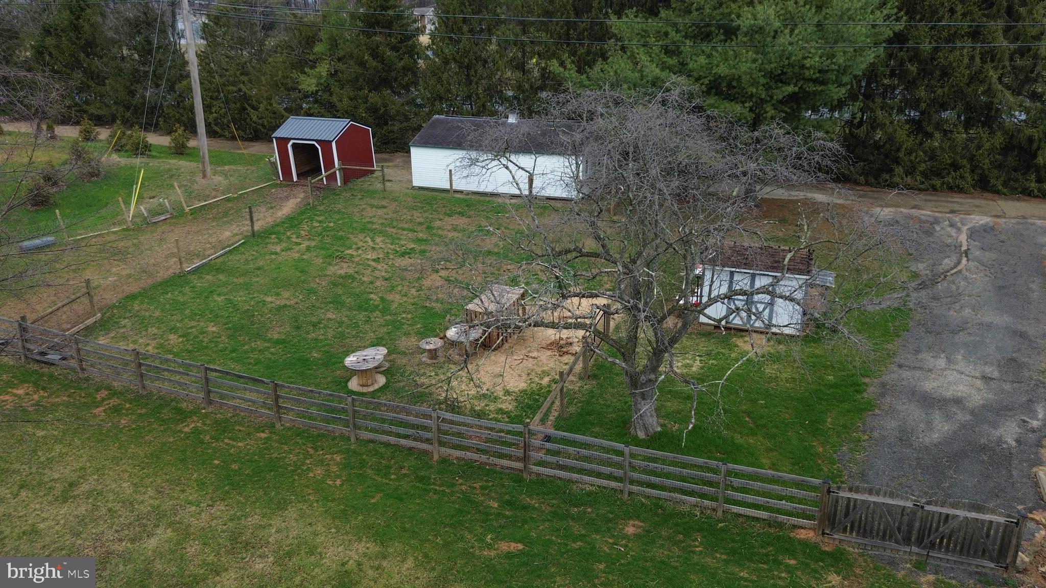 15539 Liberty Road Mount Airy, MD 21771 - Photo 57 of 68 a garden view with a seating space