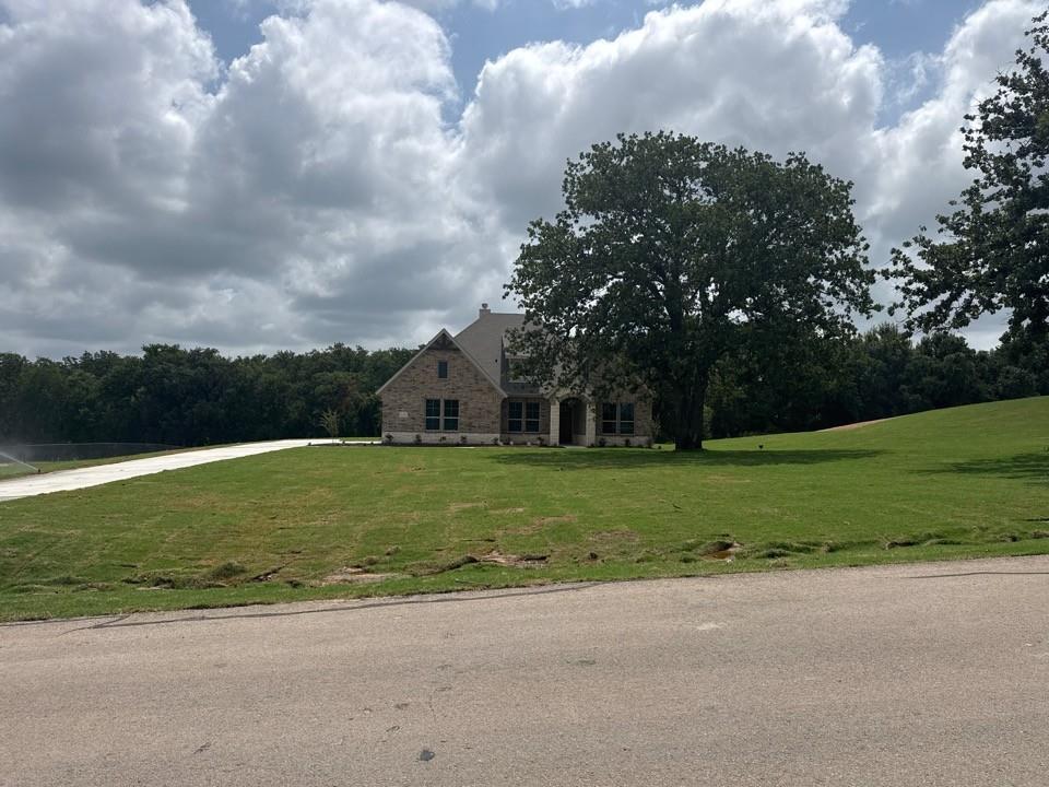 132 Oak Grv Way Springtown, TX 76082 - Photo 3 of 21