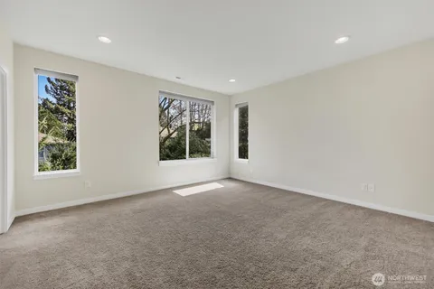 $1,150,000 | 14610 36th Avenue Northeast, Lake Forest Park, WA 98155