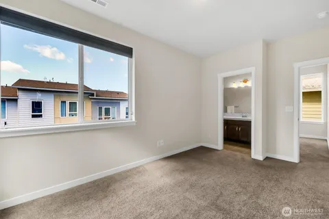$1,150,000 | 14610 36th Avenue Northeast, Lake Forest Park, WA 98155