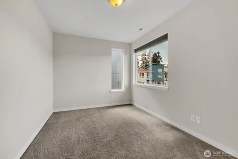 $1,150,000 | 14610 36th Avenue Northeast, Lake Forest Park, WA 98155