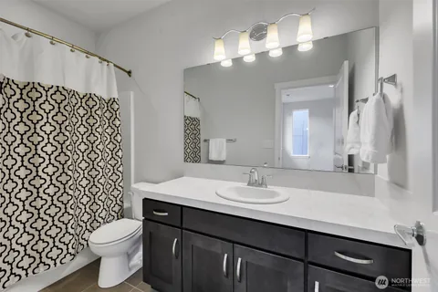 $1,150,000 | 14610 36th Avenue Northeast, Lake Forest Park, WA 98155