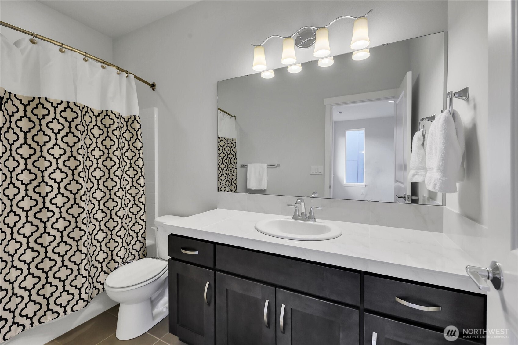 14610 36th Avenue Northeast Lake Forest Park, WA 98155 - Photo 20 of 37