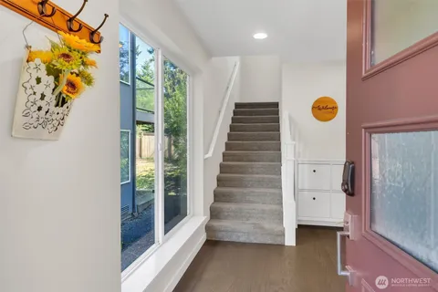 $1,150,000 | 14610 36th Avenue Northeast, Lake Forest Park, WA 98155